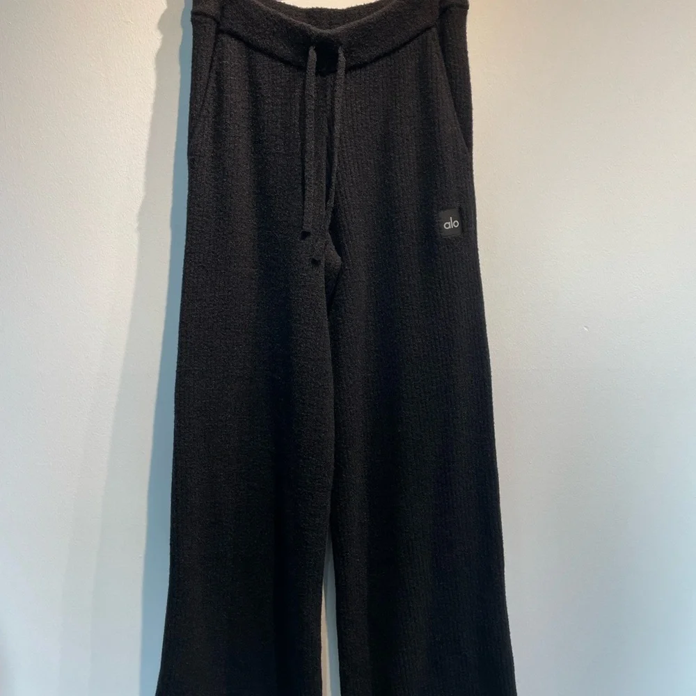 Snuggle Up Sweater High-Waist | Size M - Picture 2 of 5